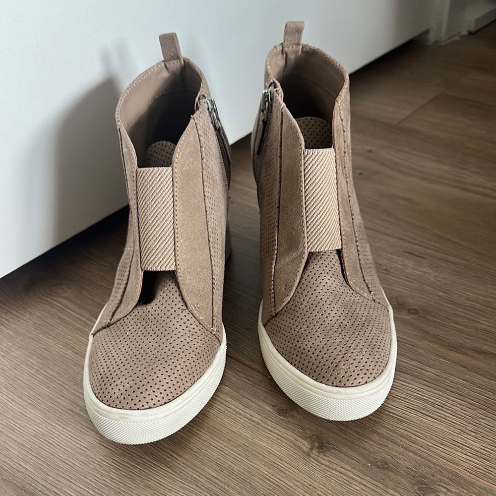 Women's Tan Ankle Boots